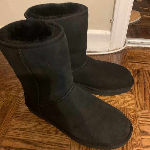 UGGS!!! - Picture 3 of 8